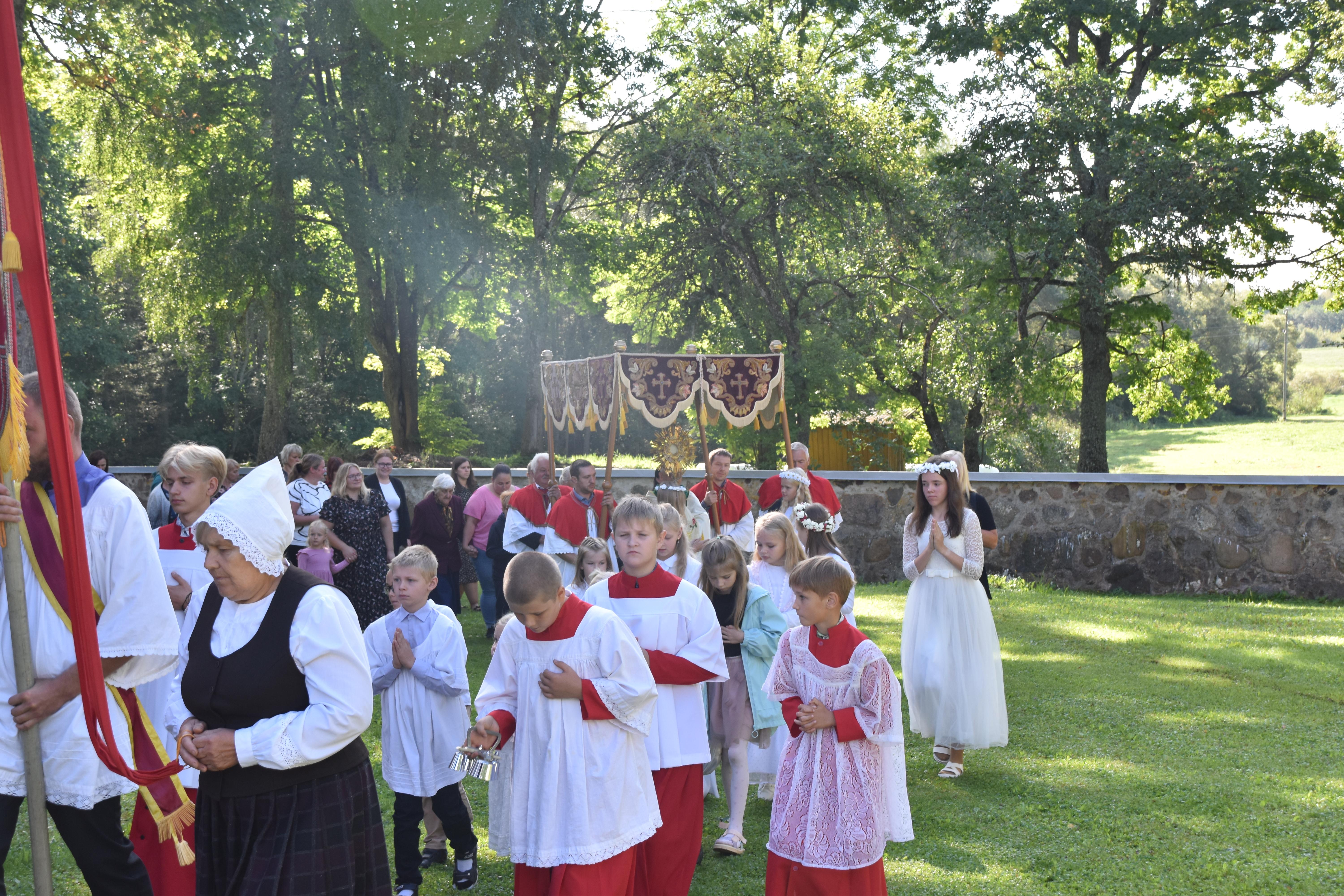 euharistiskā procesija