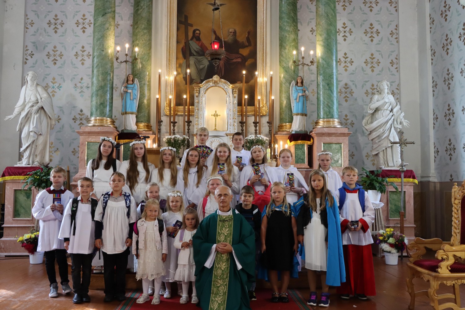 Pirmais septembris Vārkavas Vissvētās Trīsvienības draudzes baznīcā