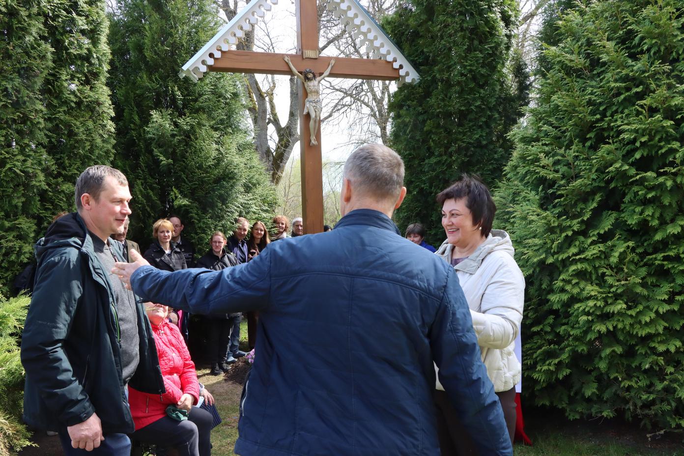 Krucifiksa tapšanā iesaistīto sumināšana