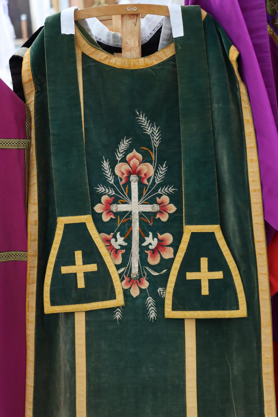 parastā laika liturģiskie apģērbi