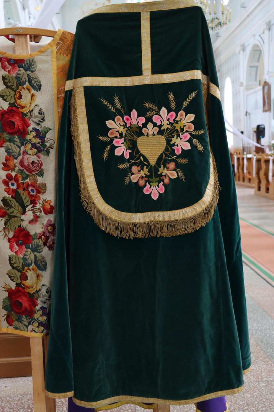 parastā laika liturģiskie apģērbi