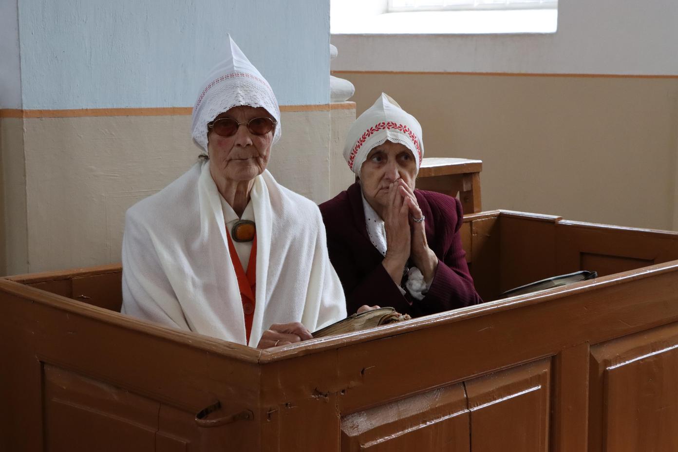 PIRMĀ SVĒTĀ KOMŪNIJA VĀRKAVAS BAZNĪCĀ