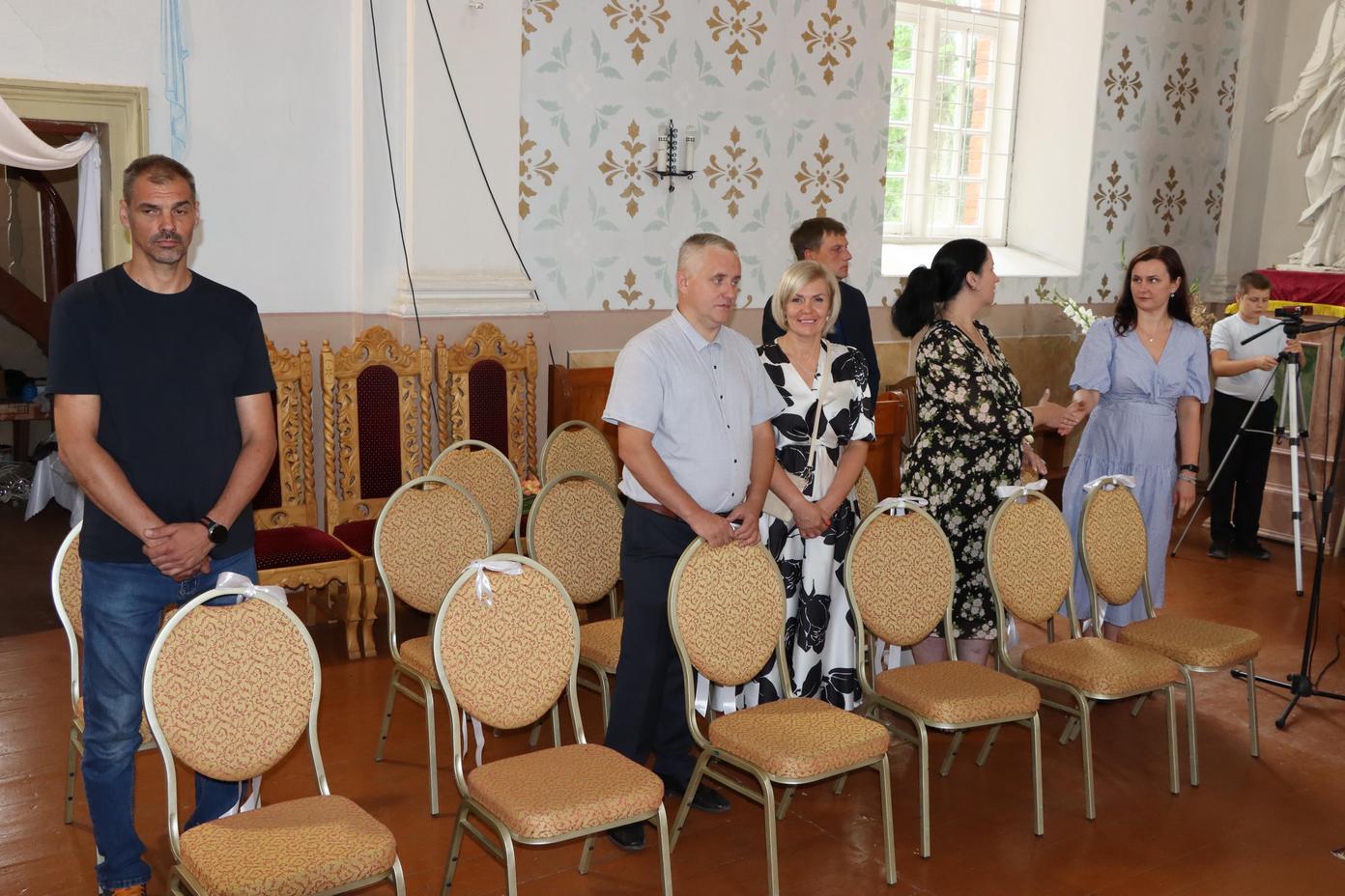 PIRMĀ SVĒTĀ KOMŪNIJA VĀRKAVAS BAZNĪCĀ